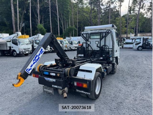 Mitsubishi CANTER 2023-02 8523923-14