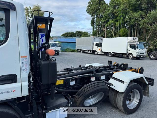 Mitsubishi CANTER 2023-02 8523923-7
