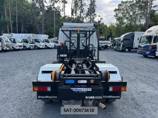 Mitsubishi CANTER 2023-02 8523923-8