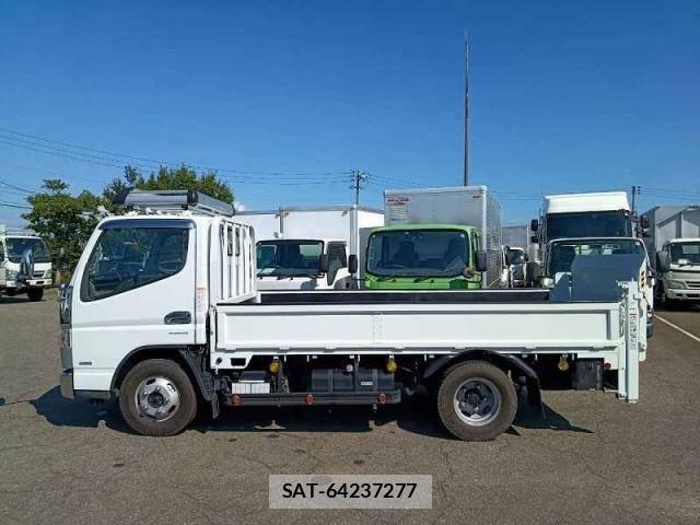 Mitsubishi CANTER 2019-11 8523947-4