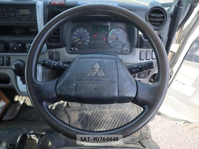 Mitsubishi CANTER 2019-07 8523950-3