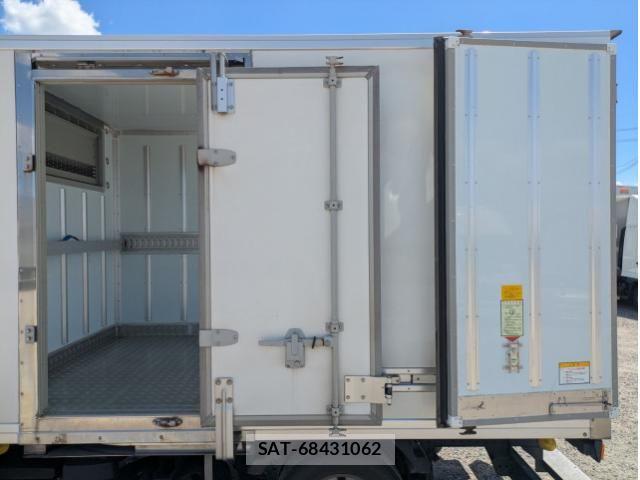 Mitsubishi CANTER 2022-07 8523973-18