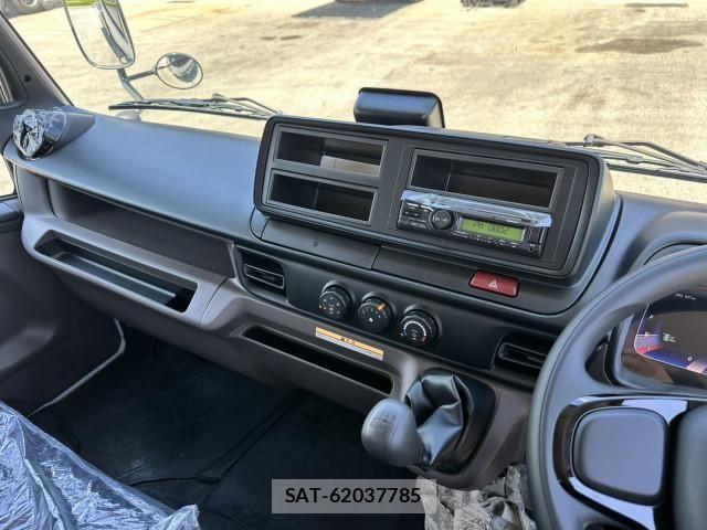 Mitsubishi CANTER 2025-12 8523907-11