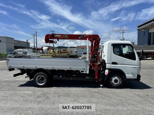 Mitsubishi CANTER 2025-12 8523907-3