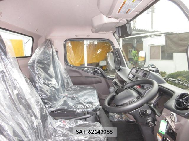 Mitsubishi CANTER 2026-02 8523897-21