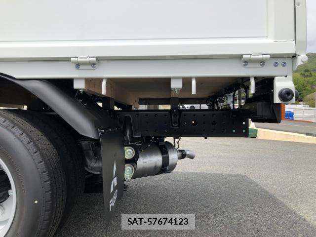 Mitsubishi CANTER 2026-04 8528523-26