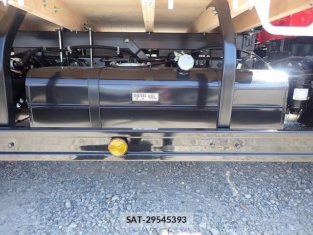 Mitsubishi CANTER 2026-05 8523896-7