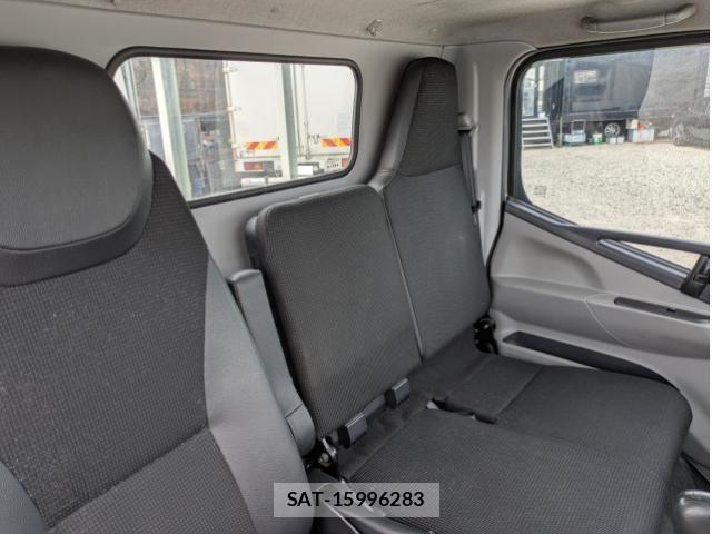 Mitsubishi CANTER 2023-05 8523946-17
