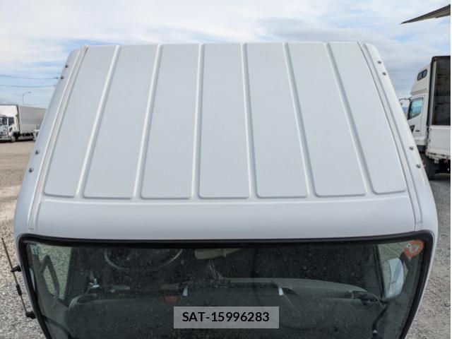 Mitsubishi CANTER 2023-05 8523946-25