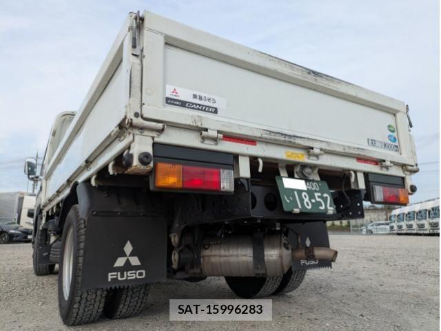 Mitsubishi CANTER 2023-05 8523946-5