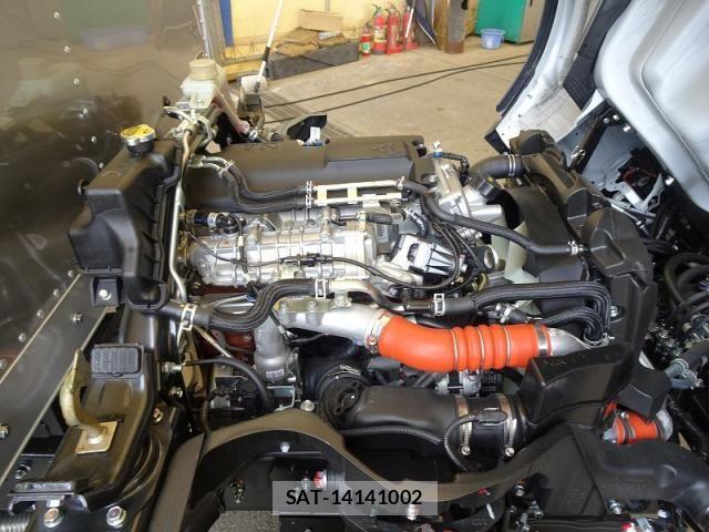 Mitsubishi CANTER 2026-03 8523910-23