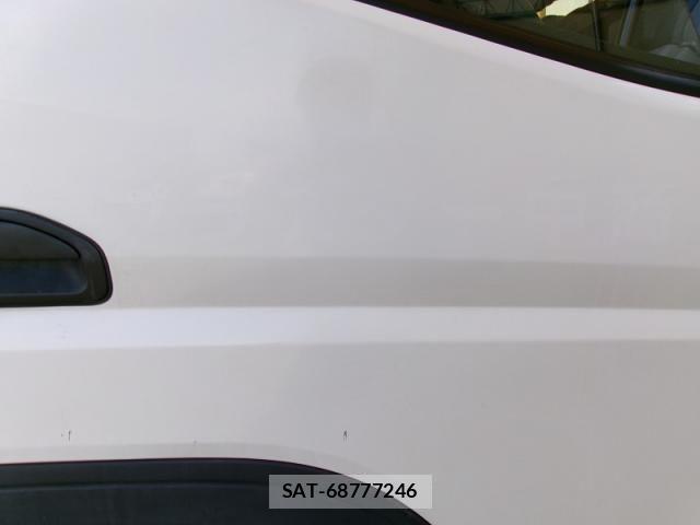 Mitsubishi CANTER 2015-06 8523962-26
