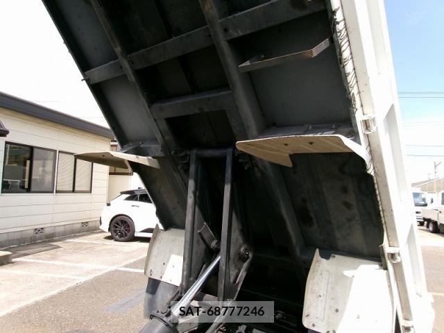 Mitsubishi CANTER 2015-06 8523962-8
