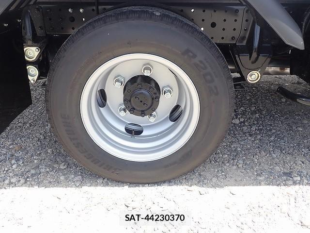 Mitsubishi CANTER 2026-05 8523914-27