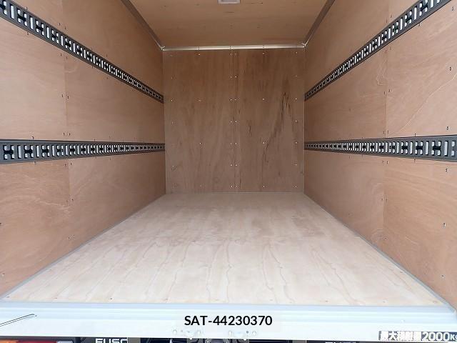 Mitsubishi CANTER 2026-05 8523914-4