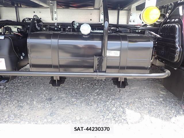 Mitsubishi CANTER 2026-05 8523914-8