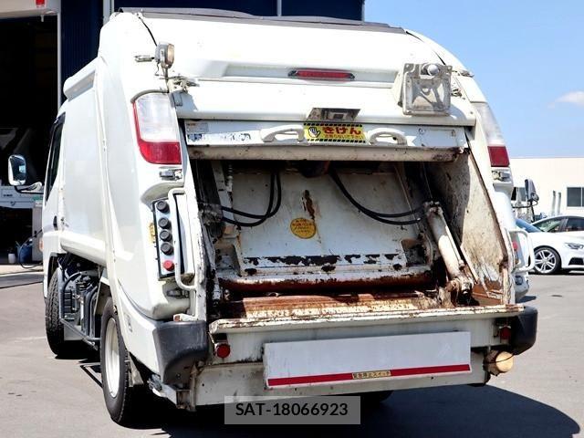 Mitsubishi CANTER 2020-03 8523930-1