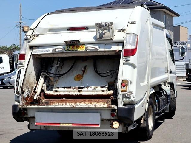 Mitsubishi CANTER 2020-03 8523930-2