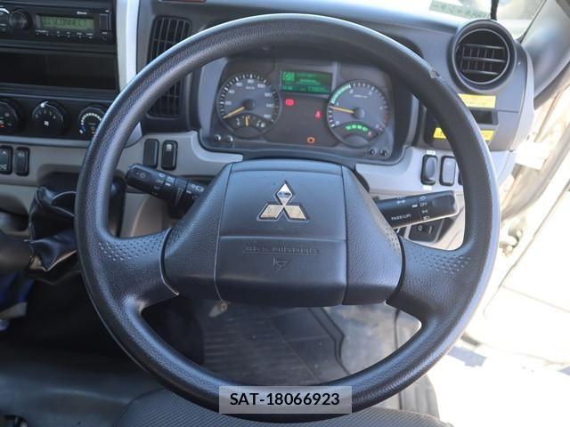 Mitsubishi CANTER 2020-03 8523930-3