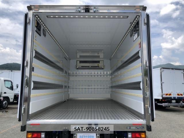 Mitsubishi CANTER 2026-04 8523890-17