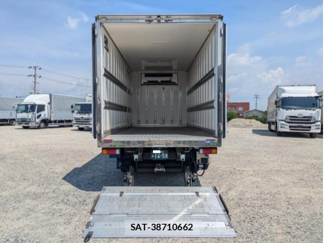 Mitsubishi CANTER 2023-04 8523909-9