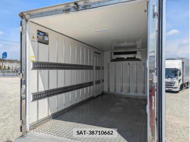 Mitsubishi CANTER 2023-04 8523909-18