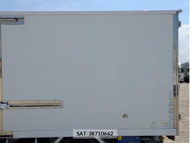 Mitsubishi CANTER 2023-04 8523909-20