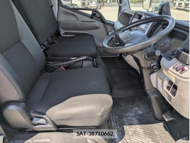 Mitsubishi CANTER 2023-04 8523909-21