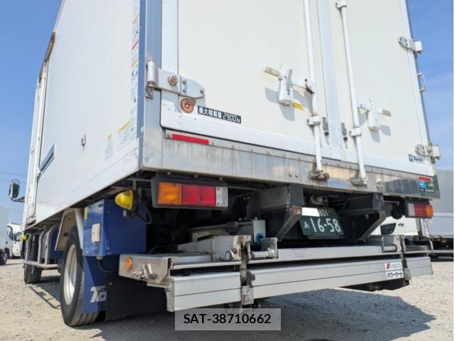 Mitsubishi CANTER 2023-04 8523909-5