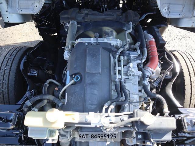Mitsubishi CANTER 2018-02 8523949-17