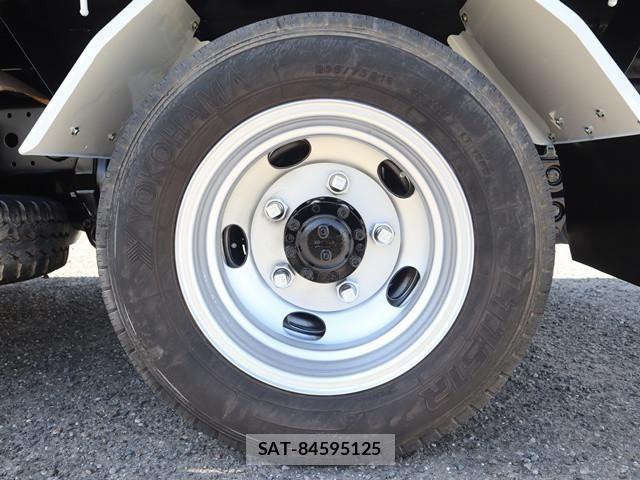 Mitsubishi CANTER 2018-02 8523949-26