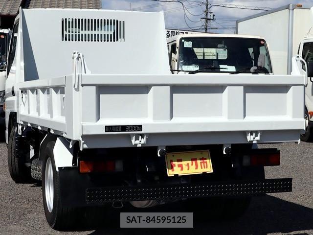 Mitsubishi CANTER 2018-02 8523949-6