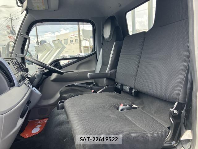 Mitsubishi CANTER 2021-02 8523943-24