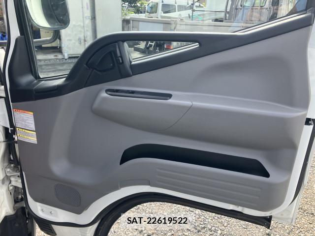Mitsubishi CANTER 2021-02 8523943-25