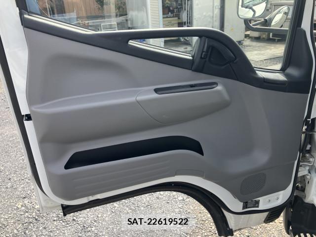 Mitsubishi CANTER 2021-02 8523943-26