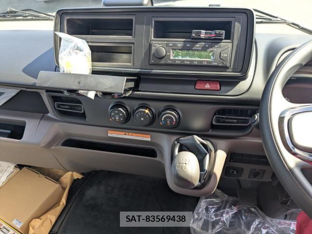 Mitsubishi CANTER 2026-04 8523882-21