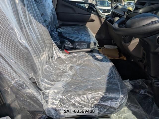 Mitsubishi CANTER 2026-04 8523882-23