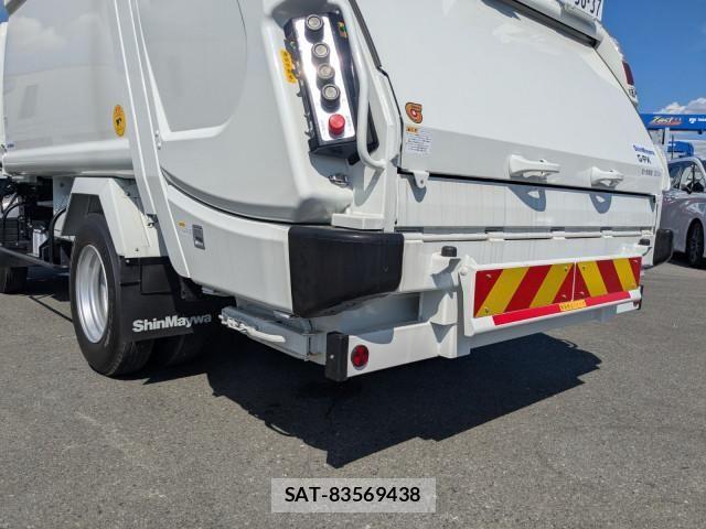 Mitsubishi CANTER 2026-04 8523882-4