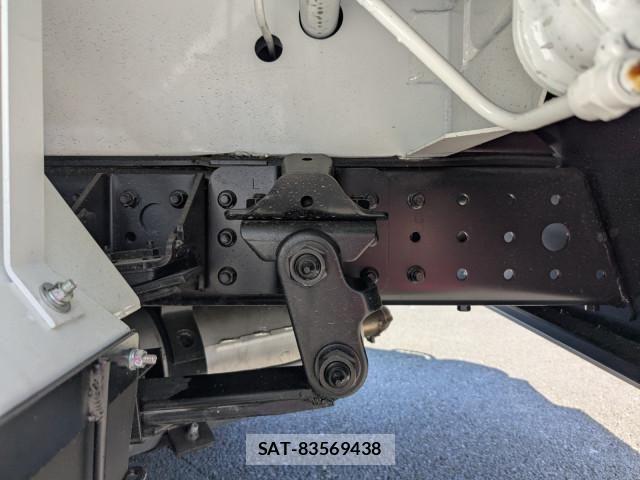 Mitsubishi CANTER 2026-04 8523882-8