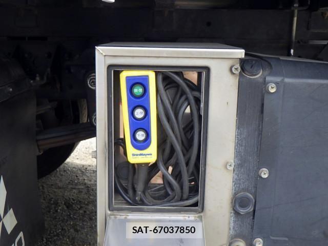 Mitsubishi CANTER 2018-06 8523963-11