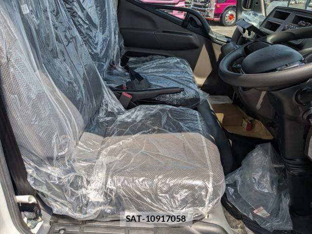 Mitsubishi CANTER 2026-03 8523893-24