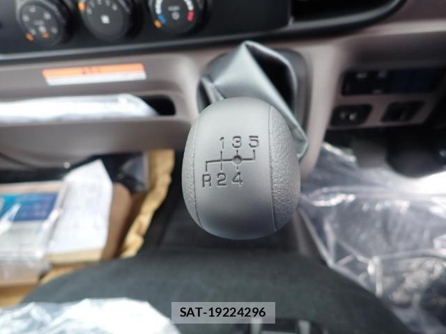 Mitsubishi CANTER 2026-05 8523895-21