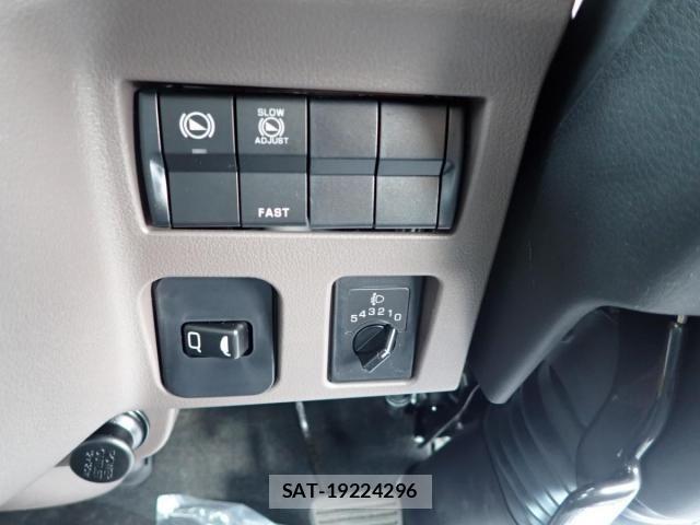 Mitsubishi CANTER 2026-05 8523895-24