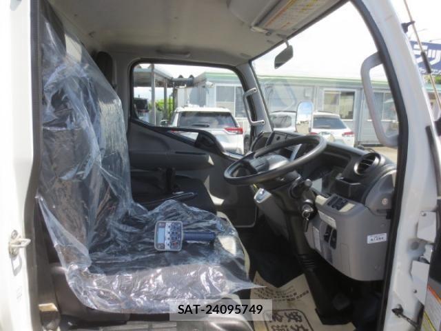Mitsubishi CANTER 2018-05 8523934-13