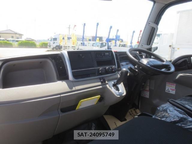 Mitsubishi CANTER 2018-05 8523934-14