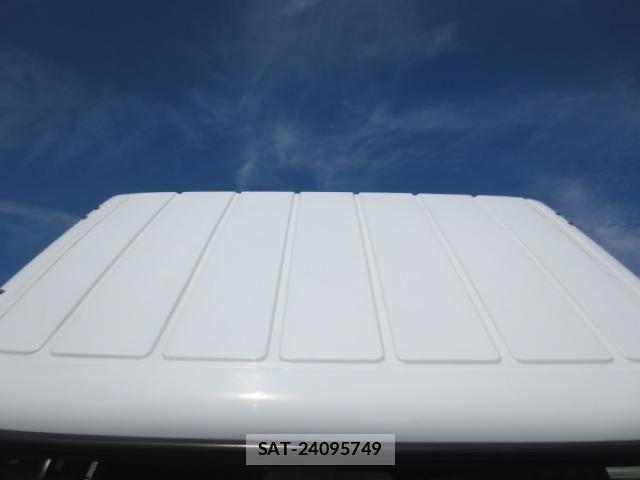 Mitsubishi CANTER 2018-05 8523934-16