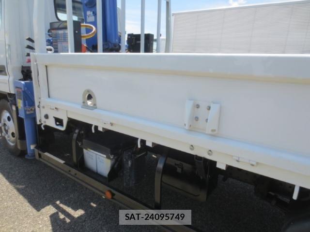 Mitsubishi CANTER 2018-05 8523934-24