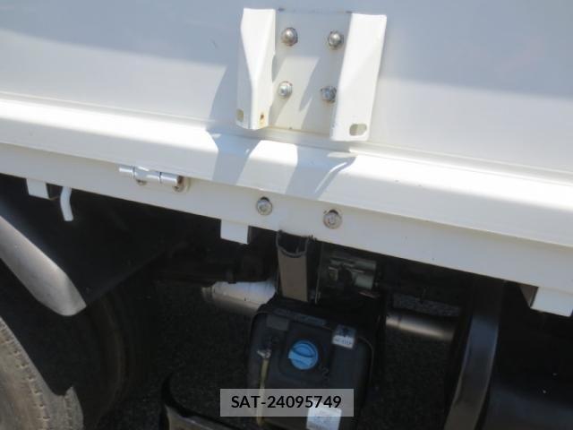 Mitsubishi CANTER 2018-05 8523934-25