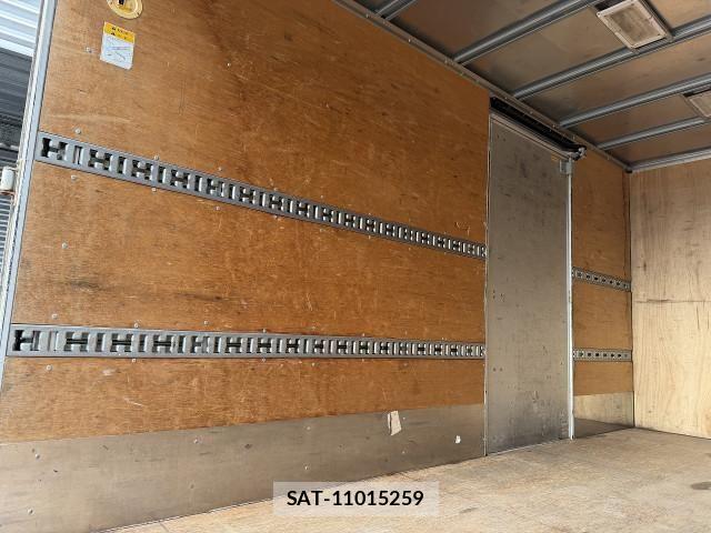 Mitsubishi CANTER 2015-02 8523952-22