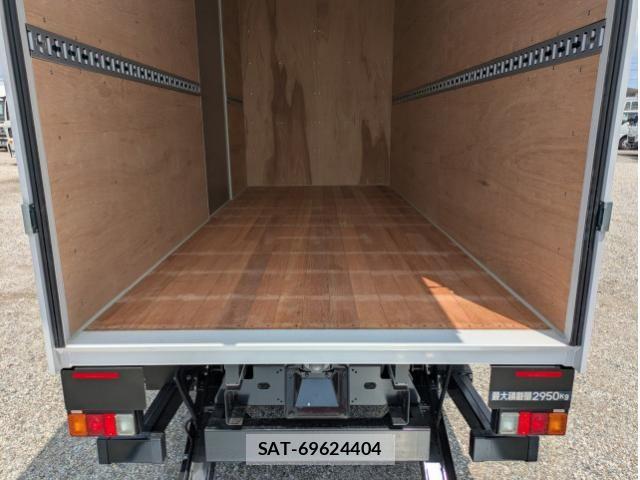 Mitsubishi CANTER 2026-04 8523903-13